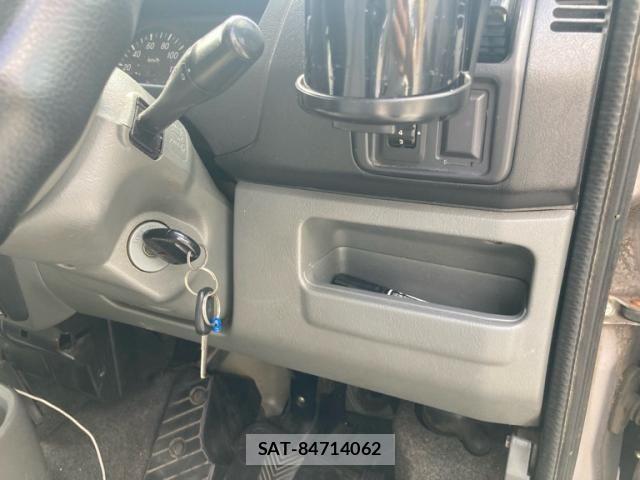 Nissan CLIPPER RIO 2009-08 8098510-10