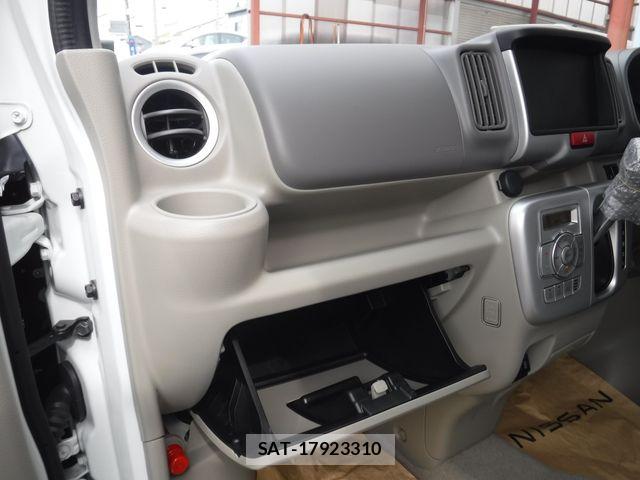 Nissan CLIPPER RIO 2026-03 8365161-18