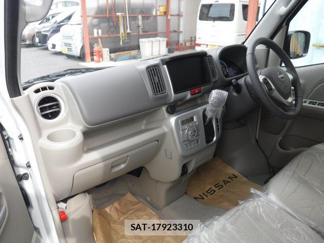 Nissan CLIPPER RIO 2026-03 8365161-6