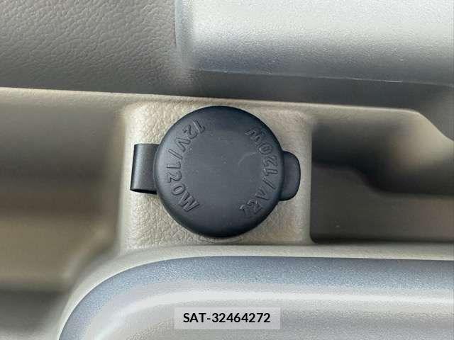 Nissan CLIPPER RIO 2026-03 8561444-18
