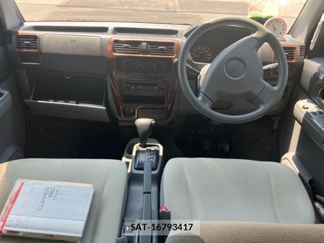 Nissan CLIPPER RIO 2009-10 8828241-11