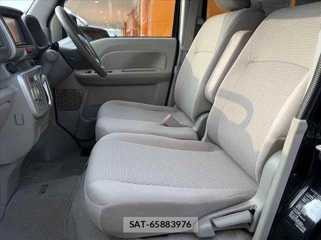 Nissan CLIPPER RIO 2015-10 8335243-16