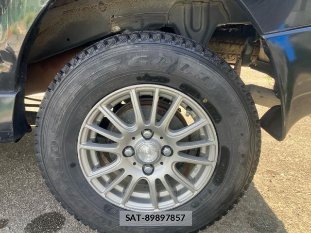 Nissan CLIPPER RIO 2007-09 8741203-4