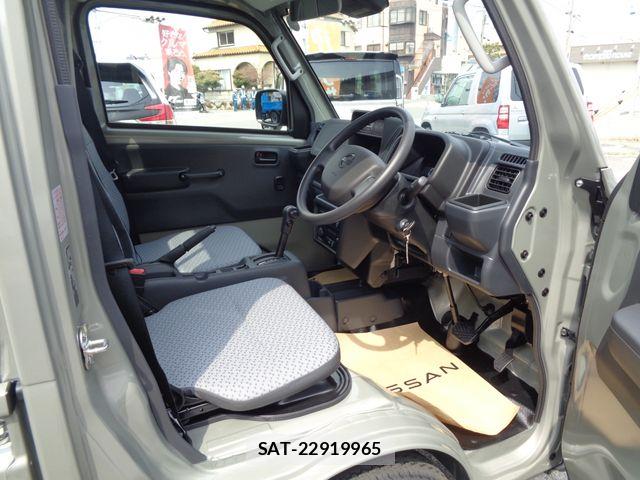 Nissan CLIPPER TRUCK 2026-03 5862357-1