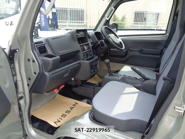 Nissan CLIPPER TRUCK 2026-03 5862357-3