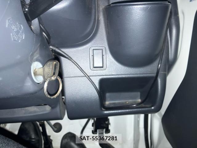Nissan CLIPPER TRUCK 2017-09 7783519-14