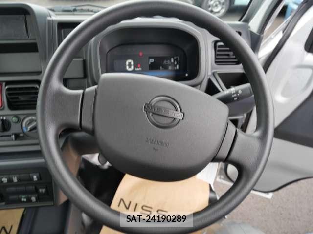 Nissan CLIPPER TRUCK 2026-04 8229271-25
