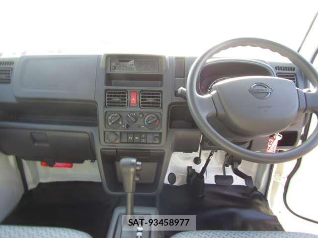 Nissan CLIPPER TRUCK 2026-03 8365160-11