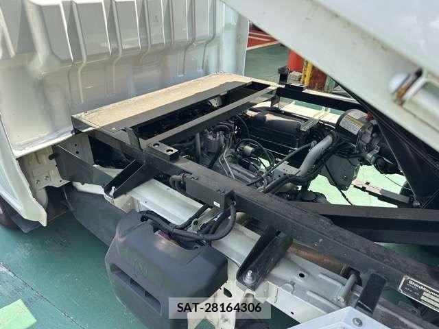 Nissan CLIPPER TRUCK 2025-04 8561445-8