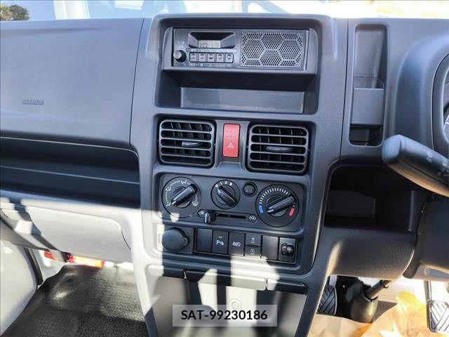 Nissan CLIPPER TRUCK 2025-09 1372108-9