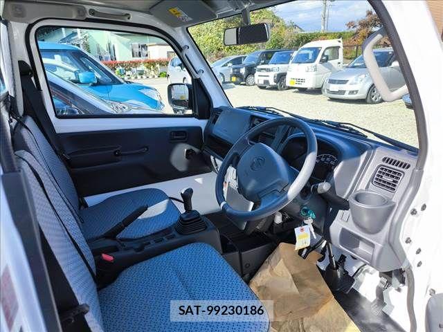 Nissan CLIPPER TRUCK 2025-09 1372108-8