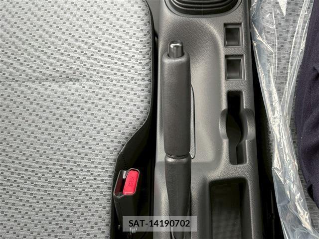 Nissan CLIPPER TRUCK 2024-12 1584979-21