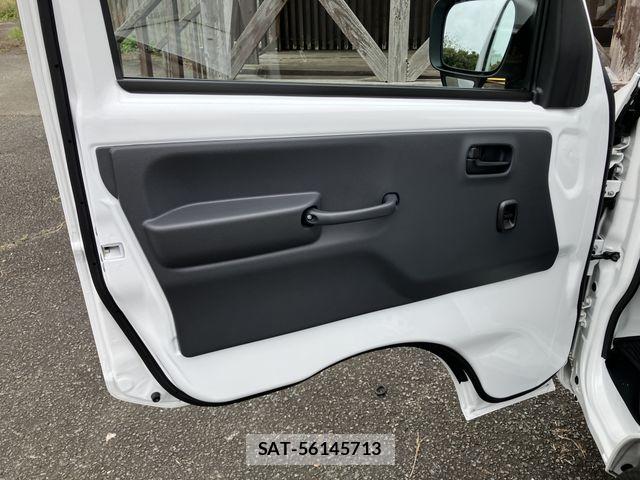 Nissan CLIPPER TRUCK 2026-03 6611076-23