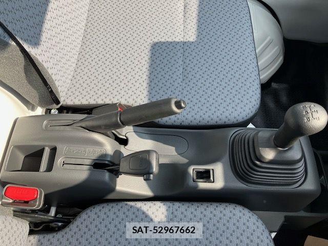 Nissan CLIPPER TRUCK 2026-03 6641356-7