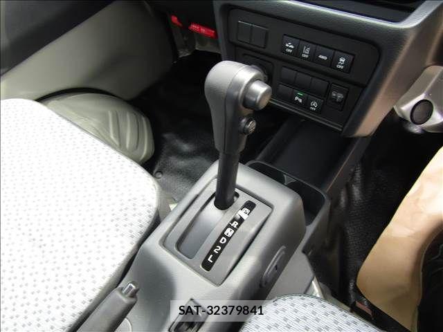 Nissan CLIPPER TRUCK 2026-03 6992353-1