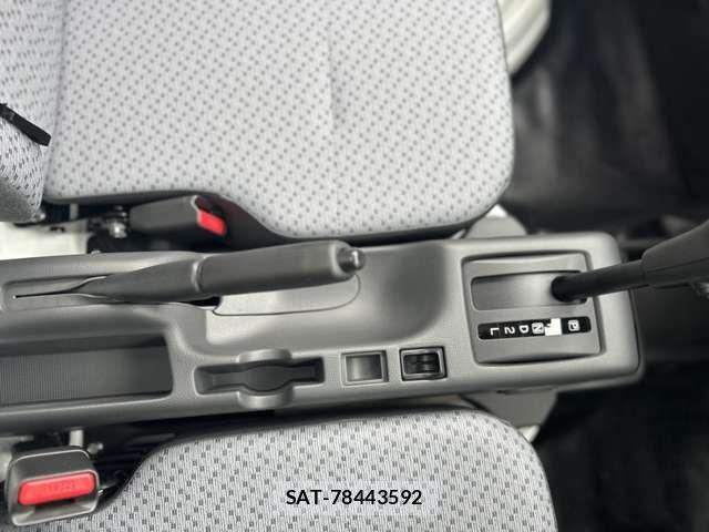 Nissan CLIPPER TRUCK 2026-03 7453498-17