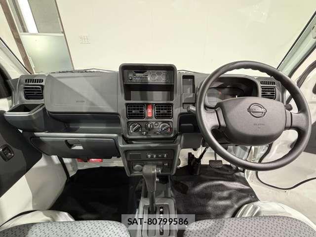 Nissan CLIPPER TRUCK 2026-03 7499920-12
