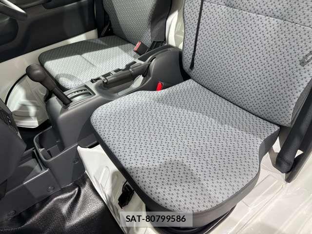 Nissan CLIPPER TRUCK 2026-03 7499920-16