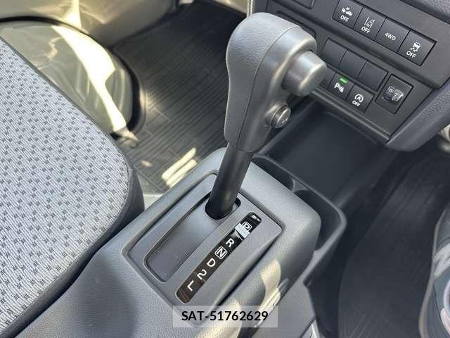 Nissan CLIPPER TRUCK 2026-03 8561450-13