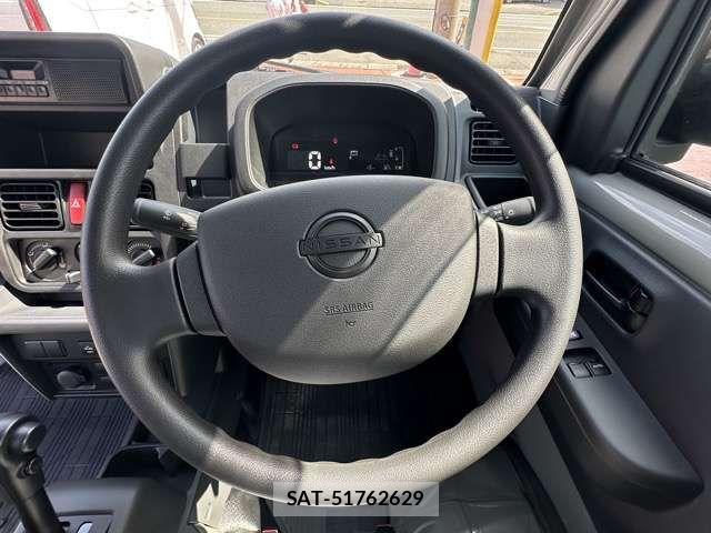 Nissan CLIPPER TRUCK 2026-03 8561450-6