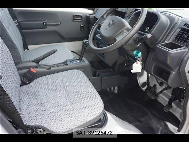 Nissan CLIPPER TRUCK 2026-09 8879121-8