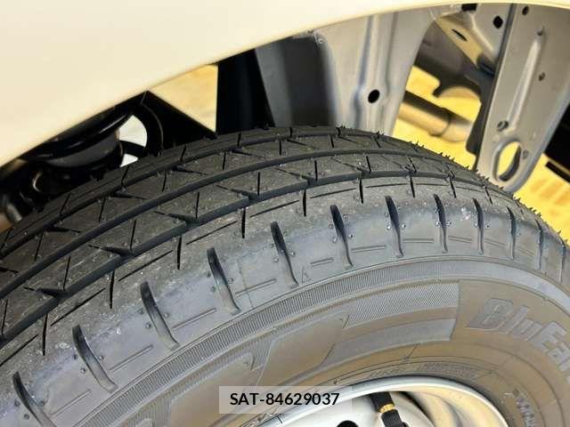 Nissan CLIPPER VAN 2026-03 6903320-17