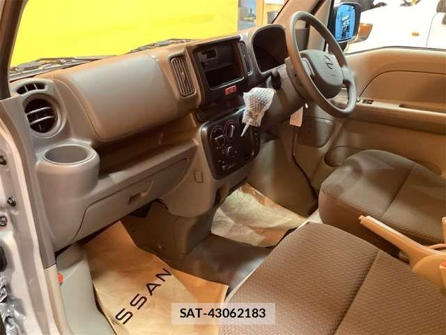 Nissan CLIPPER VAN 2025-12 6903323-16