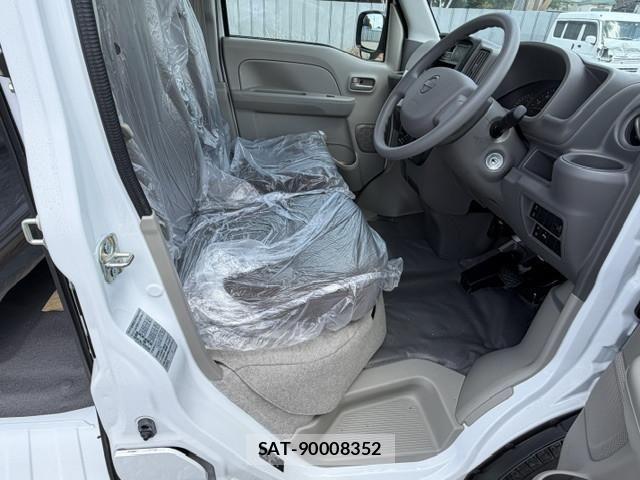 Nissan CLIPPER VAN 2026-05 7250173-10