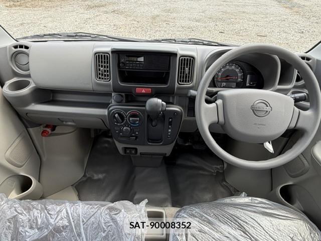 Nissan CLIPPER VAN 2026-05 7250173-11