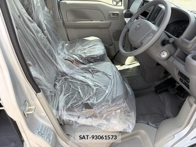 Nissan CLIPPER VAN 2026-05 7250172-10