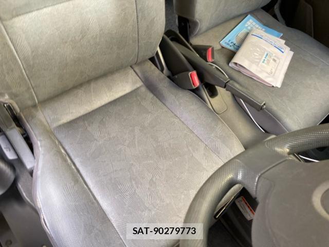 Nissan CLIPPER VAN 2006-04 7357180-10
