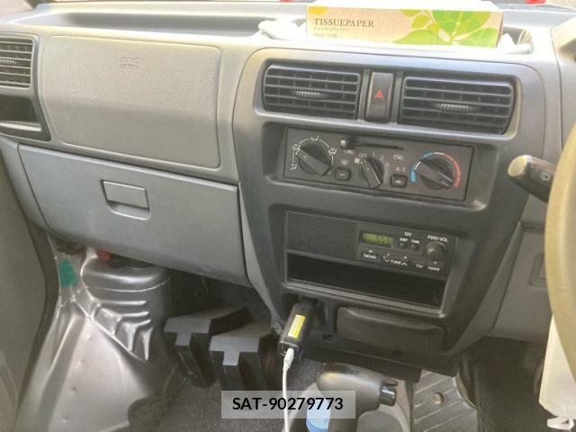 Nissan CLIPPER VAN 2006-04 7357180-13