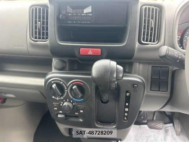 Nissan CLIPPER VAN 2024-10 7875779-17