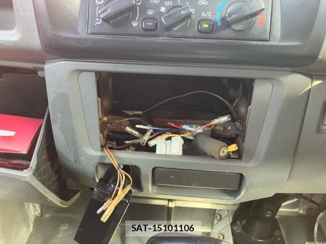 Nissan CLIPPER VAN 2004-03 8335248-11