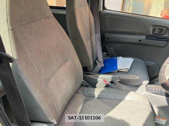 Nissan CLIPPER VAN 2004-03 8335248-17