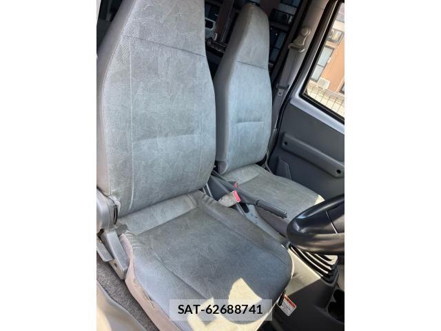 Nissan CLIPPER VAN 2010-12 8365170-8