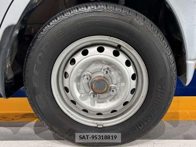 Nissan CLIPPER VAN 2005-11 7357181-29