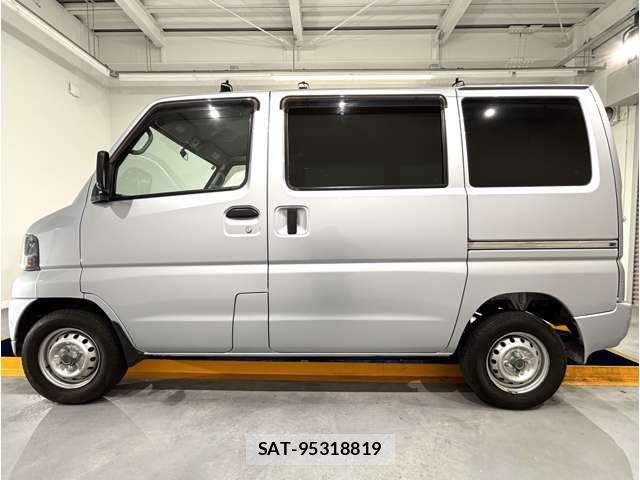 Nissan CLIPPER VAN 2005-11 7357181-4