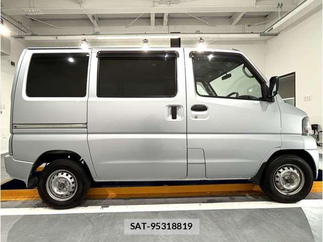 Nissan CLIPPER VAN 2005-11 7357181-8