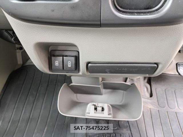 Nissan CLIPPER VAN 2024-11 8098517-22
