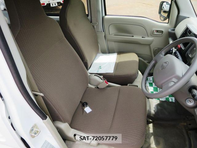 Nissan CLIPPER VAN 2024-11 8098515-9