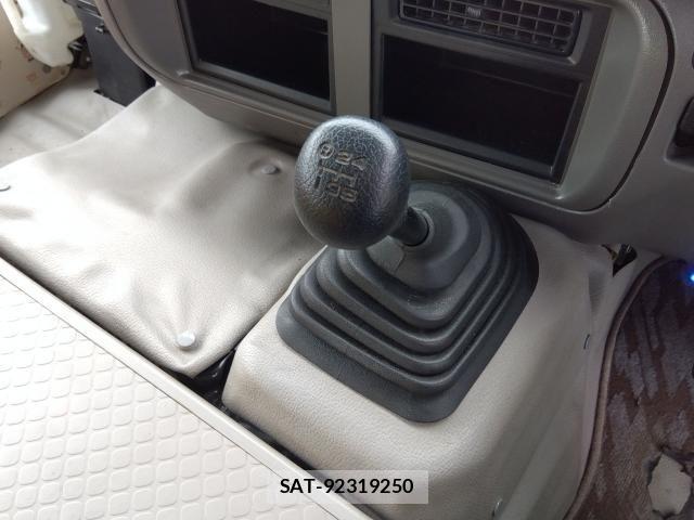 Toyota COASTER 2013-03 1084594-5