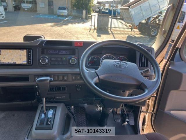 Toyota COASTER 2019-03 1319332-14