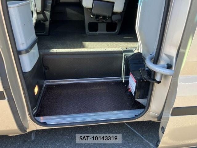 Toyota COASTER 2019-03 1319332-7