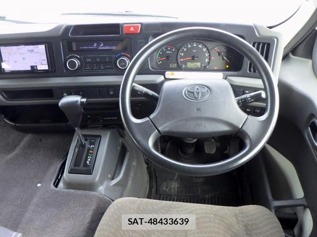 Toyota COASTER 2018-06 1741752-10