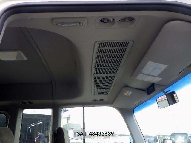 Toyota COASTER 2018-06 1741752-25