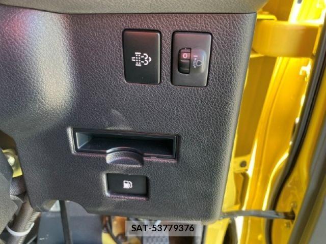 Toyota COASTER 2017-03 3933519-21