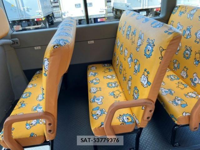 Toyota COASTER 2017-03 3933519-24