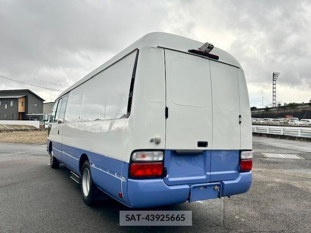 Toyota COASTER 2005-08 4370154-6