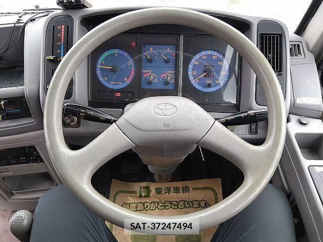 Toyota COASTER 2004-07 6675386-12